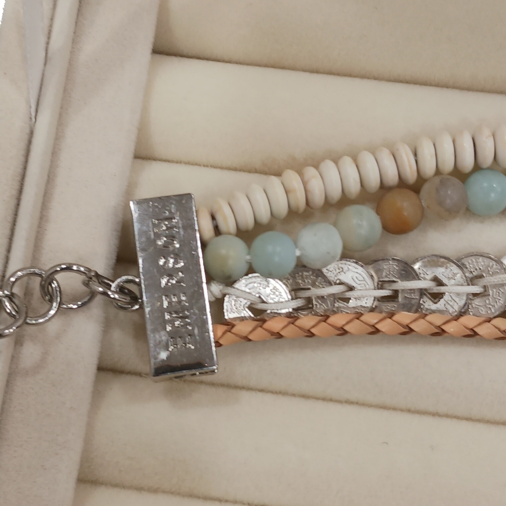 Elegant Multi-Strand Gemstone Bracelet - Picture 8 of 9